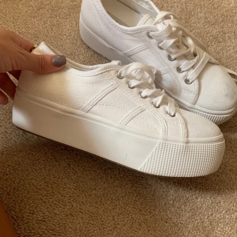 Steve Madden emmi white platform sneakers